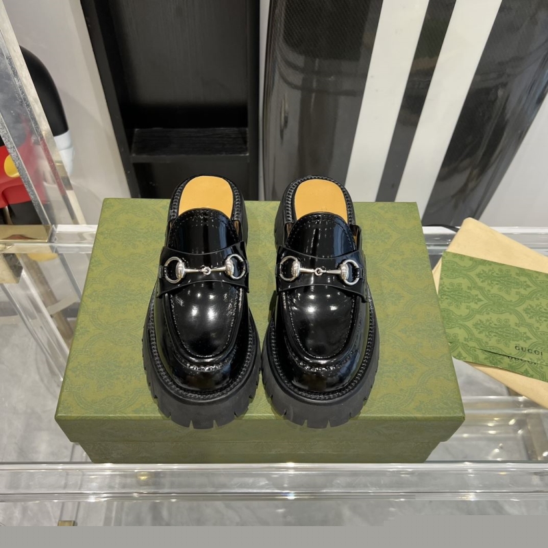 G*u*i leather shoes